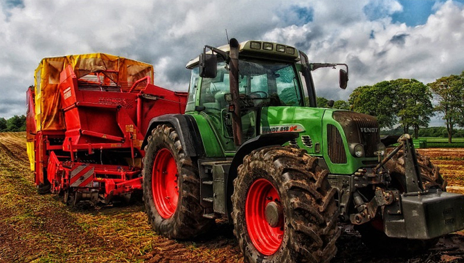 How to move a shed with a tractor – A Complete Guide