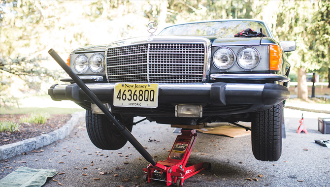 Using A Car Jack for Raising The Car
