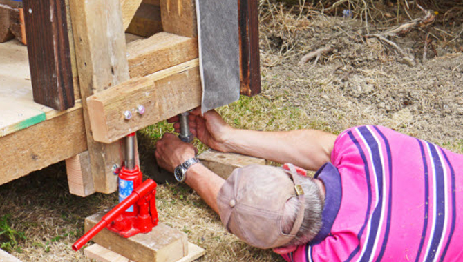 lIft the Shed