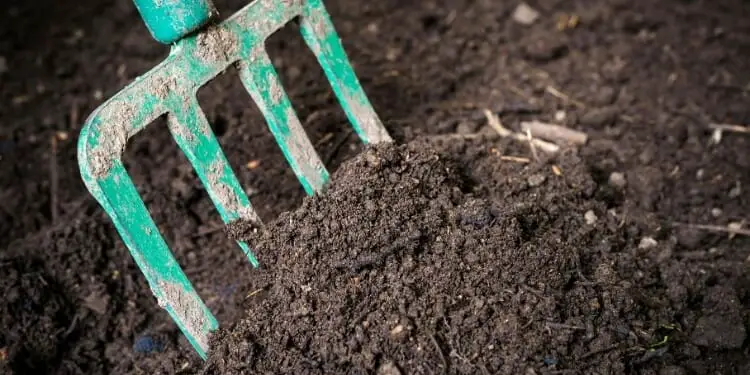 Calculating The Volume Of Topsoil In A 40-Pound Bag