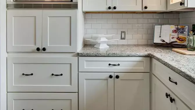 What Type Of Hardware Should You Use To Replace Your Cabinet Hardware