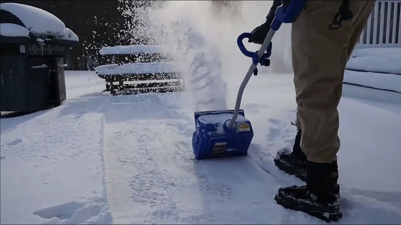 Benefits Of Using A Cordless Snow Shovel