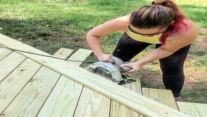 Trimming Decking Boards With Precision