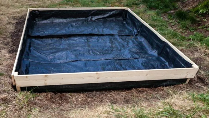 What Should I Put On The Bottom Of My Raised Garden Bed
