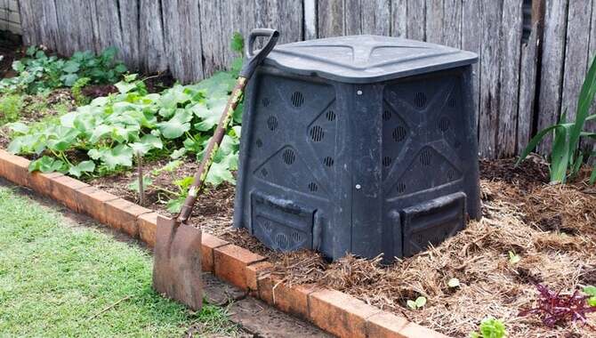 Covering Your Compost Bin