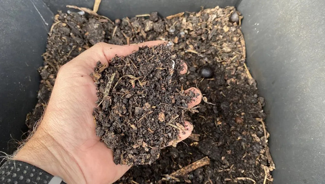 How To Prepare Composting With Shredded Paper