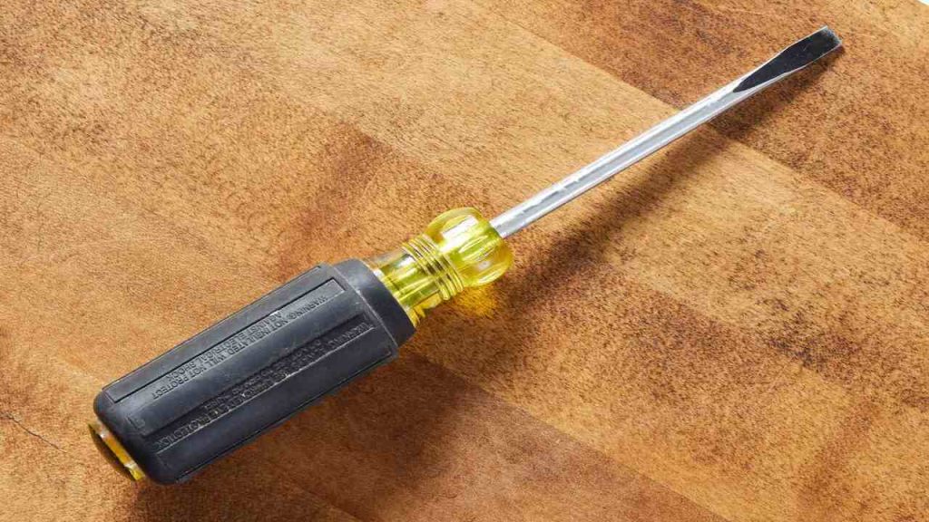 How To A Screwdriver With 12Volt Battery Explained