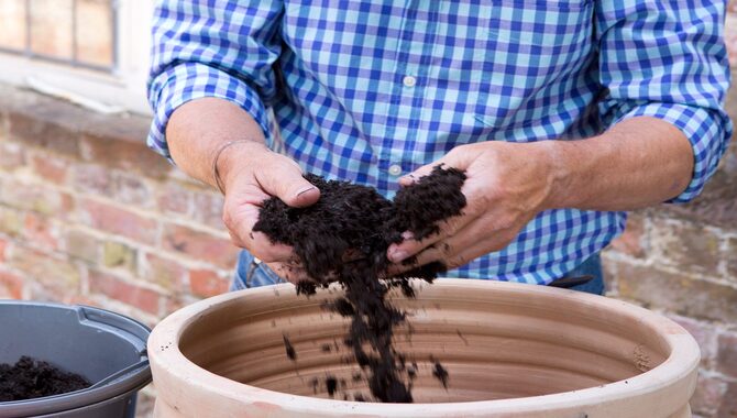 Maintain Compost For Best Results