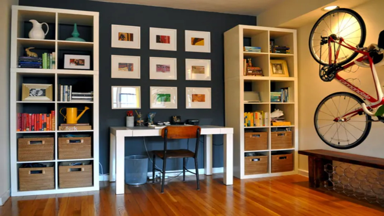 Maximizing Vertical Space With Shelving And Hanging Options