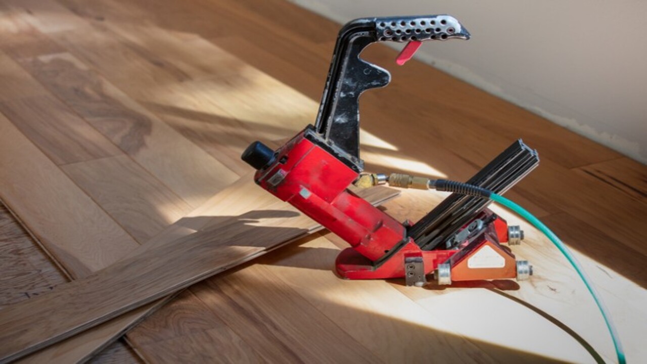 Standard Features Of Freight Flooring Nailers