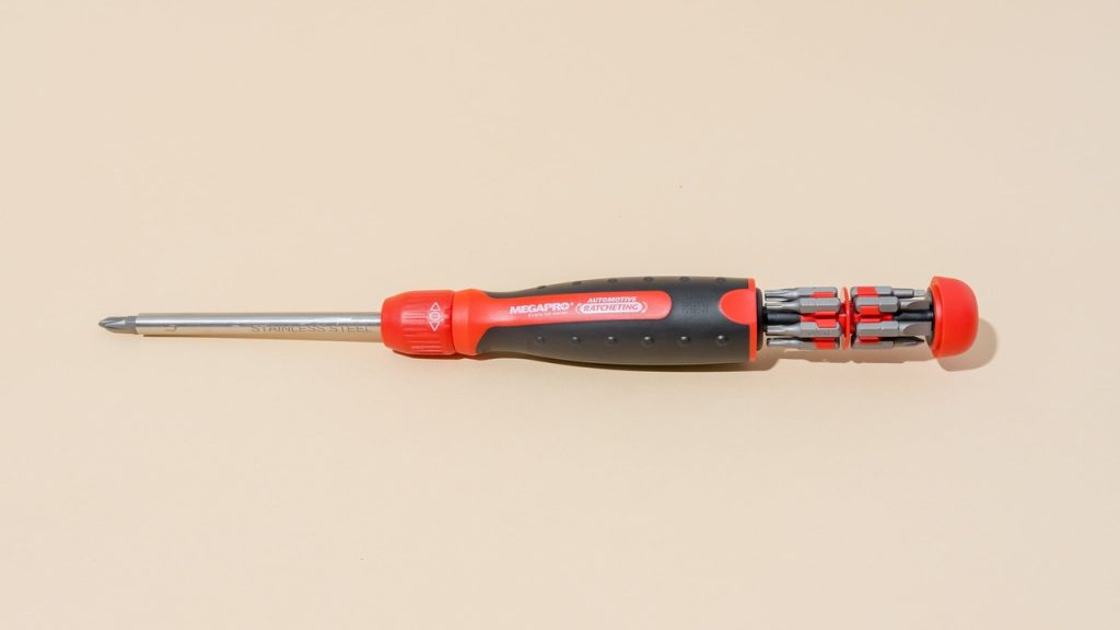 How To A Screwdriver With 12Volt Battery Explained