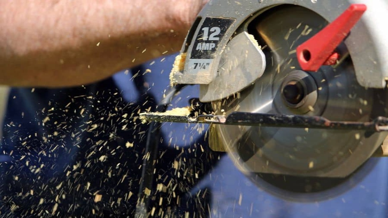 Determine The Size Of The Blade On Your Mitre Saw.