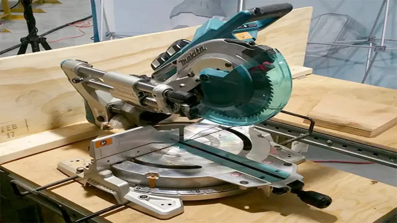 Determine The Voltage Of Your Mitre Saw
