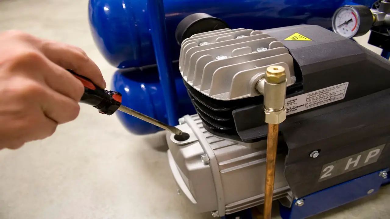 Steps To Properly Change The Oil In Your Air Compressor
